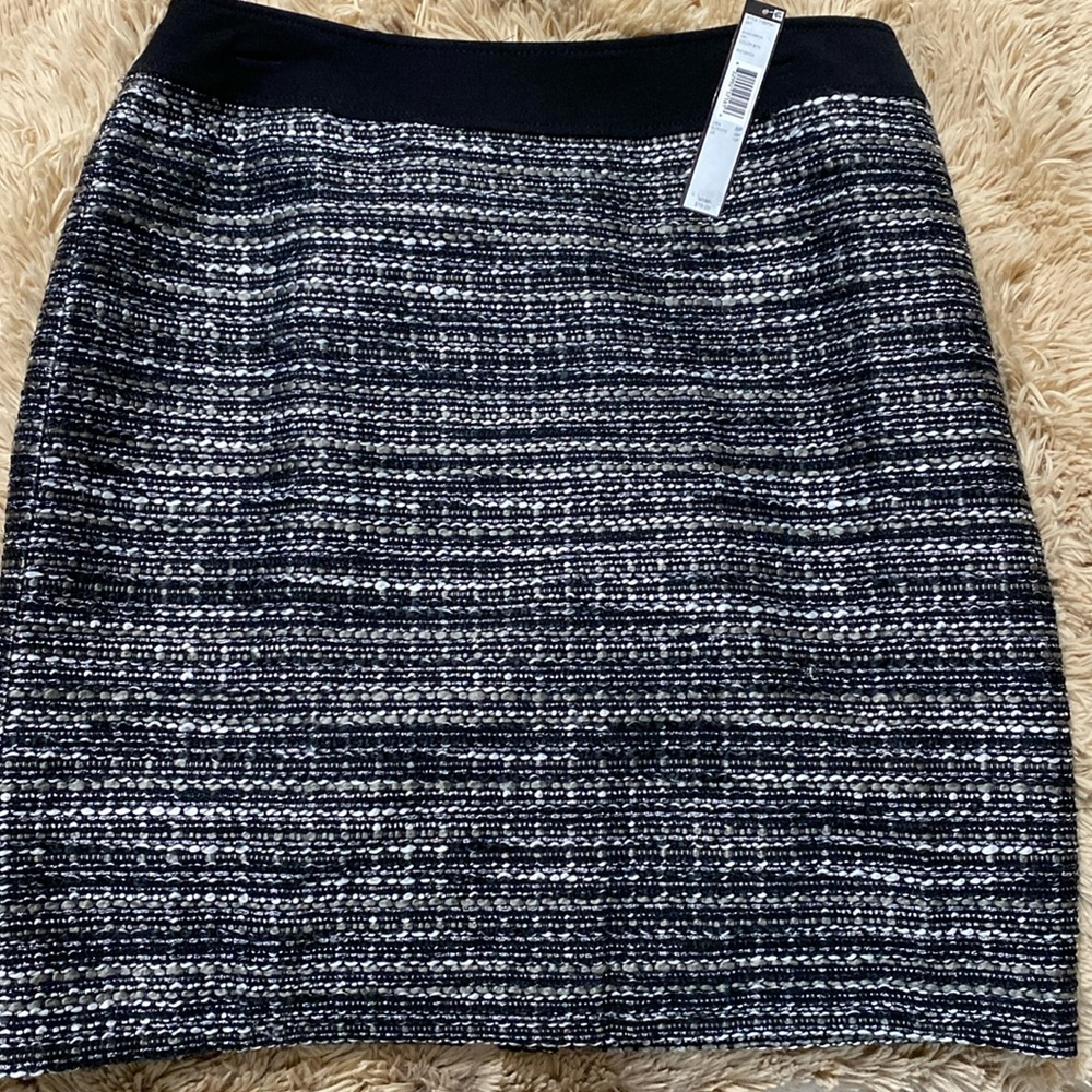 Tweed pencil skirt